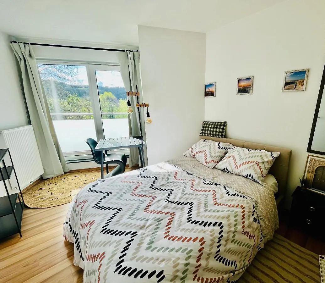 Luxembourg City - 70M2 - Easy Parking - Bus - 2 Tvs - Between City And Forest Apartment